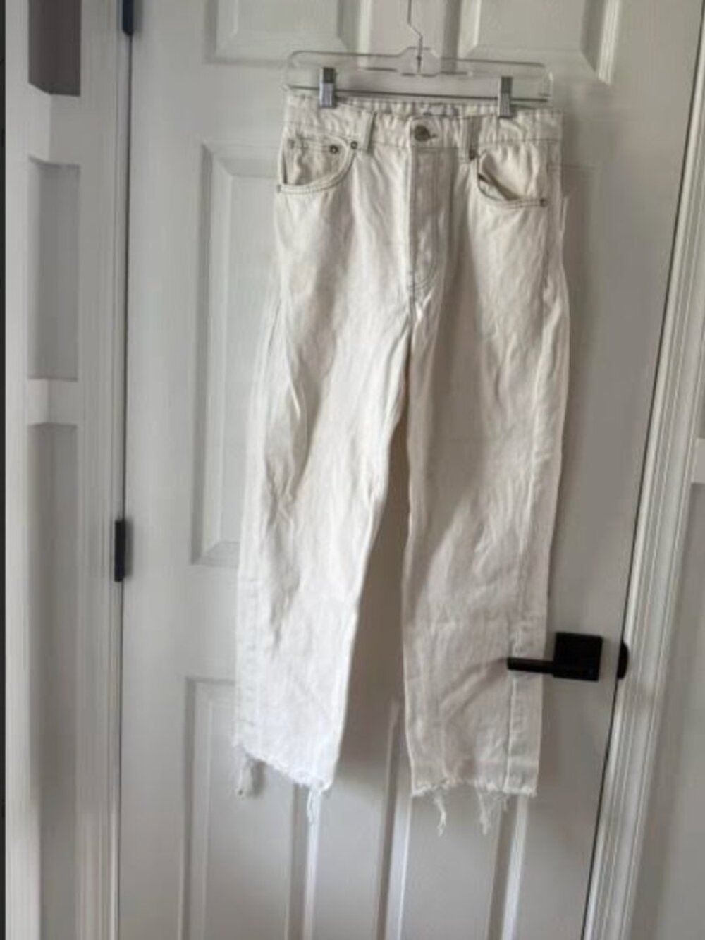Zara White Cream High Waisted Straight Leg Frayed Raw Hem Cropped Jeans